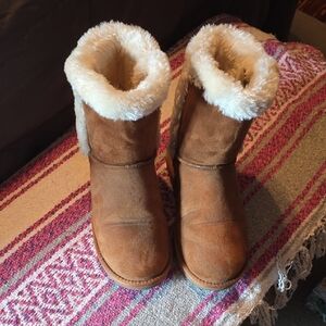 Women’s Tan Faux-Shearling Ankle Booties